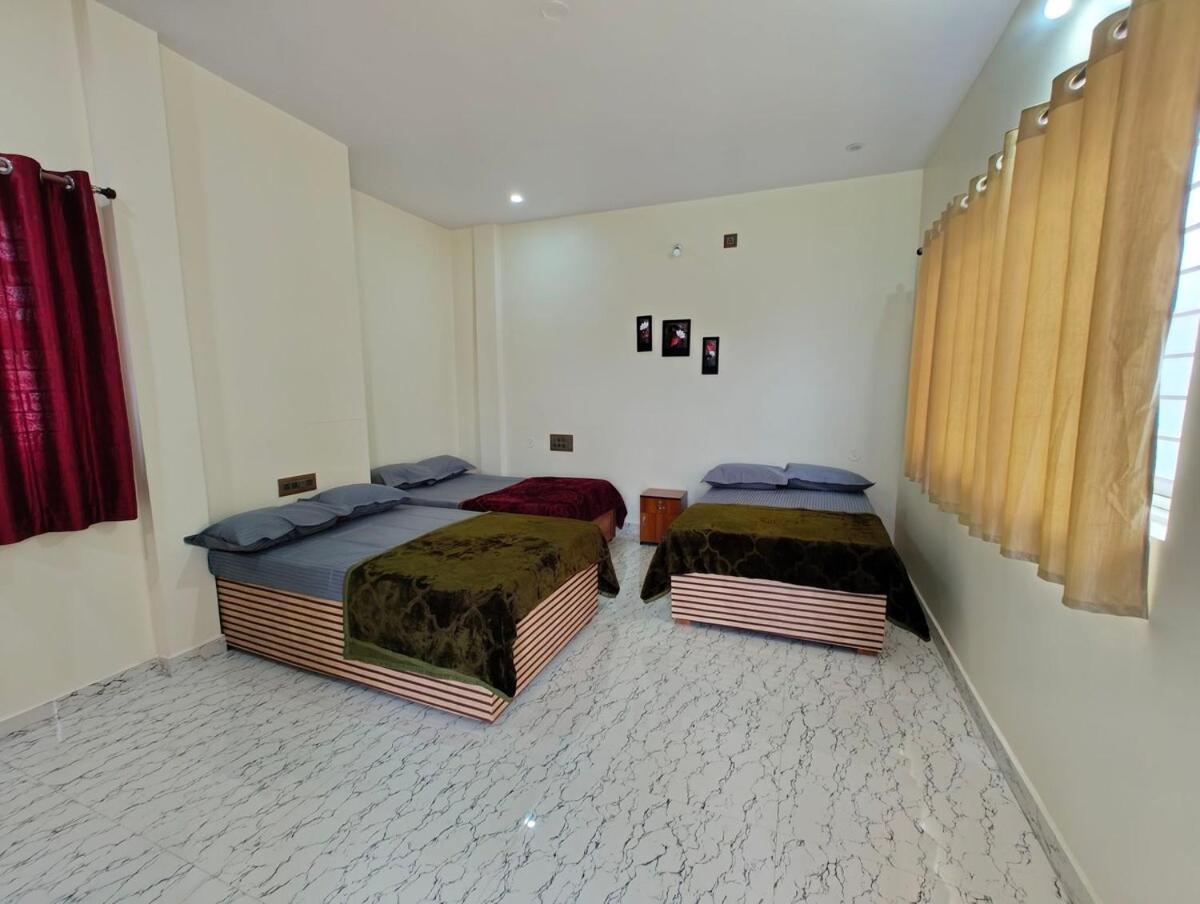 Galaxy Homestay 4Bhk Mysore Buitenkant foto