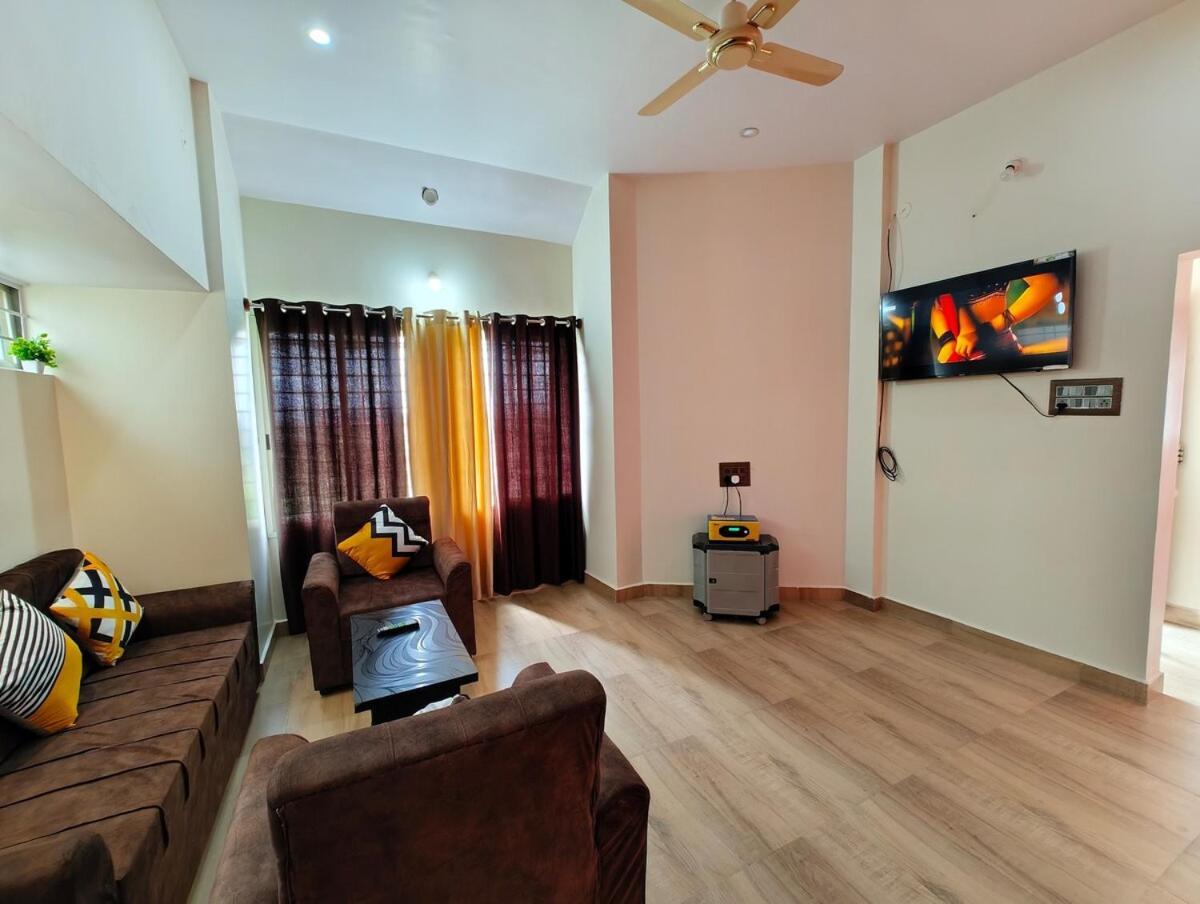 Galaxy Homestay 4Bhk Mysore Buitenkant foto